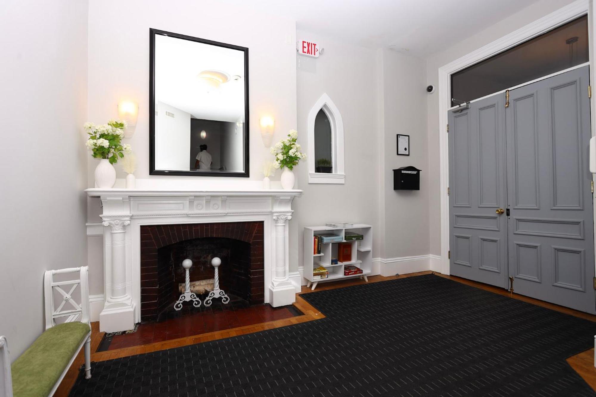 Stylish Newbury Street Studio, #2 ボストン エクステリア 写真